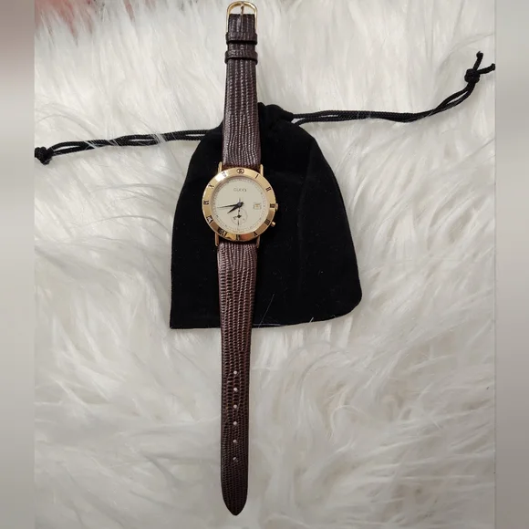Vintage 90's Gucci 3800 Jr Wristwatch, 18k Gold Plated, Lizard Calf Band 5/8R, - Picture 15 of 16